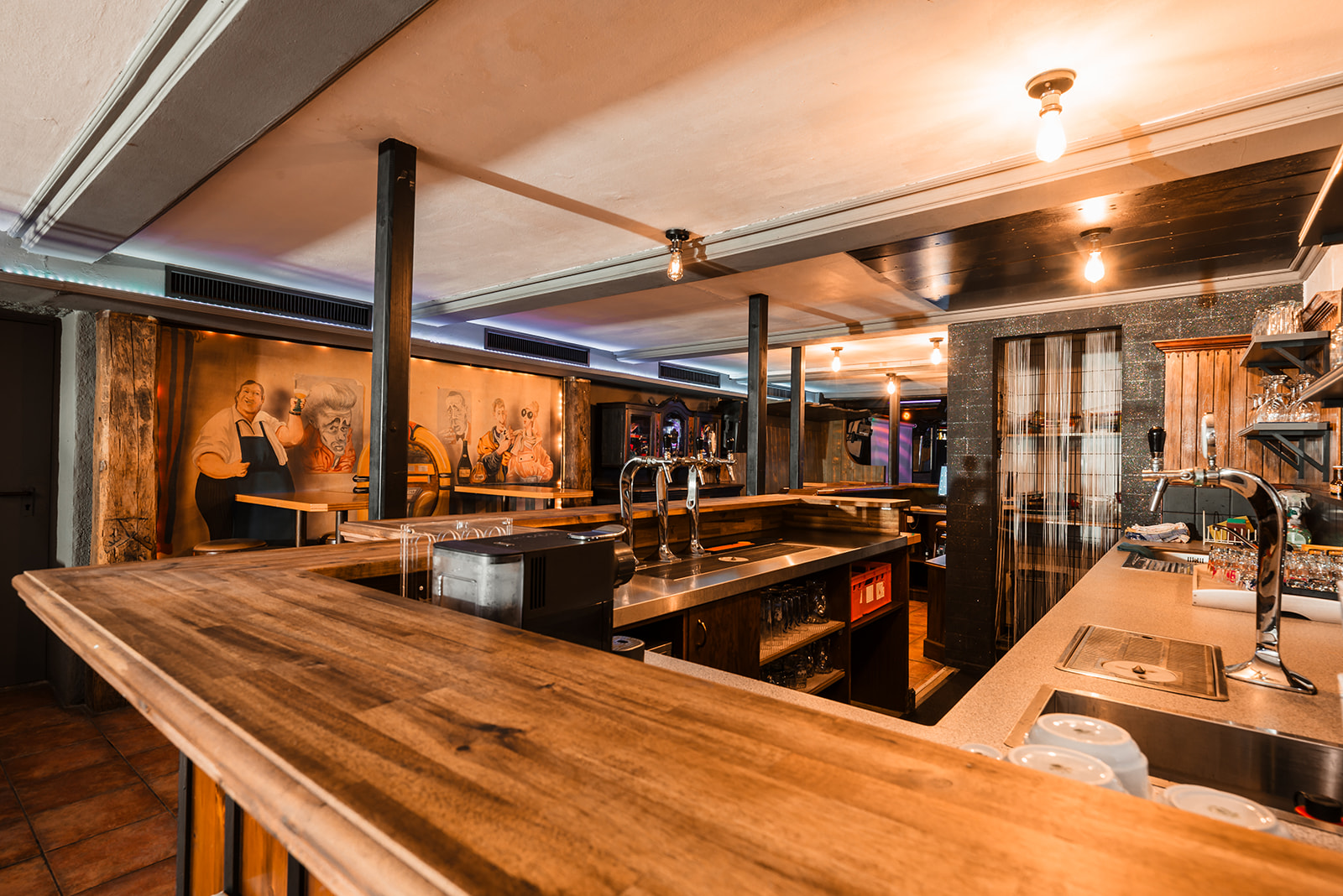 Bar in der Privatdisco � selbst mixen und genie�en